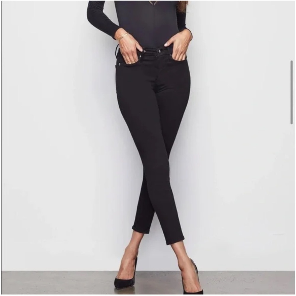 Good American‎ Good Legs Crop black denim jeans